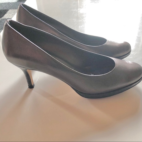 Brown Metallic Pumps - Picture 3 of 6